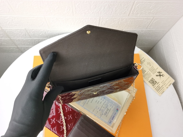 LVコピーウォレット角部分ディテール